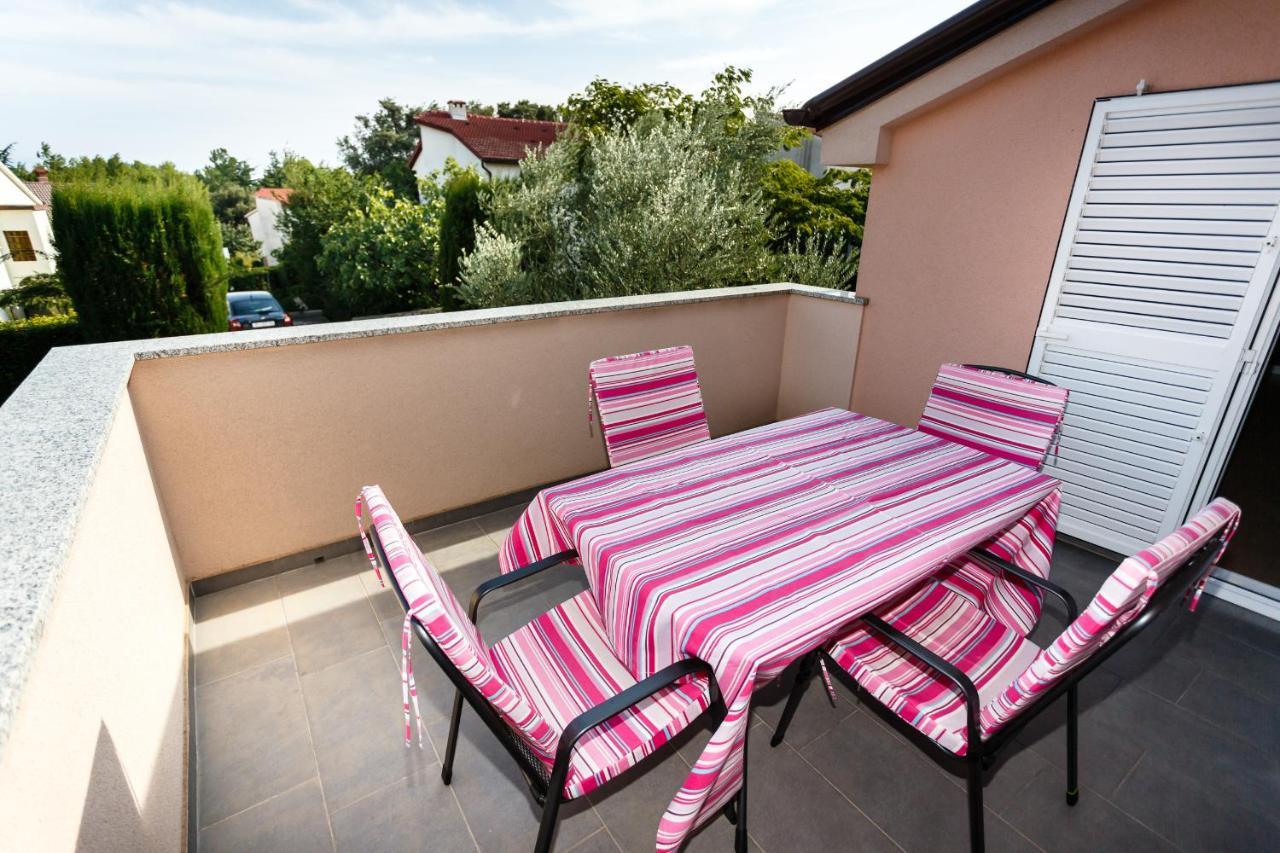 Premium Apartment Near Center And Beach With Parking Krk Town Kültér fotó