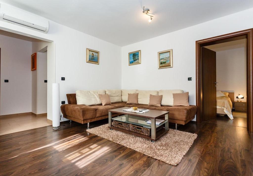 Premium Apartment Near Center And Beach With Parking Krk Town Kültér fotó