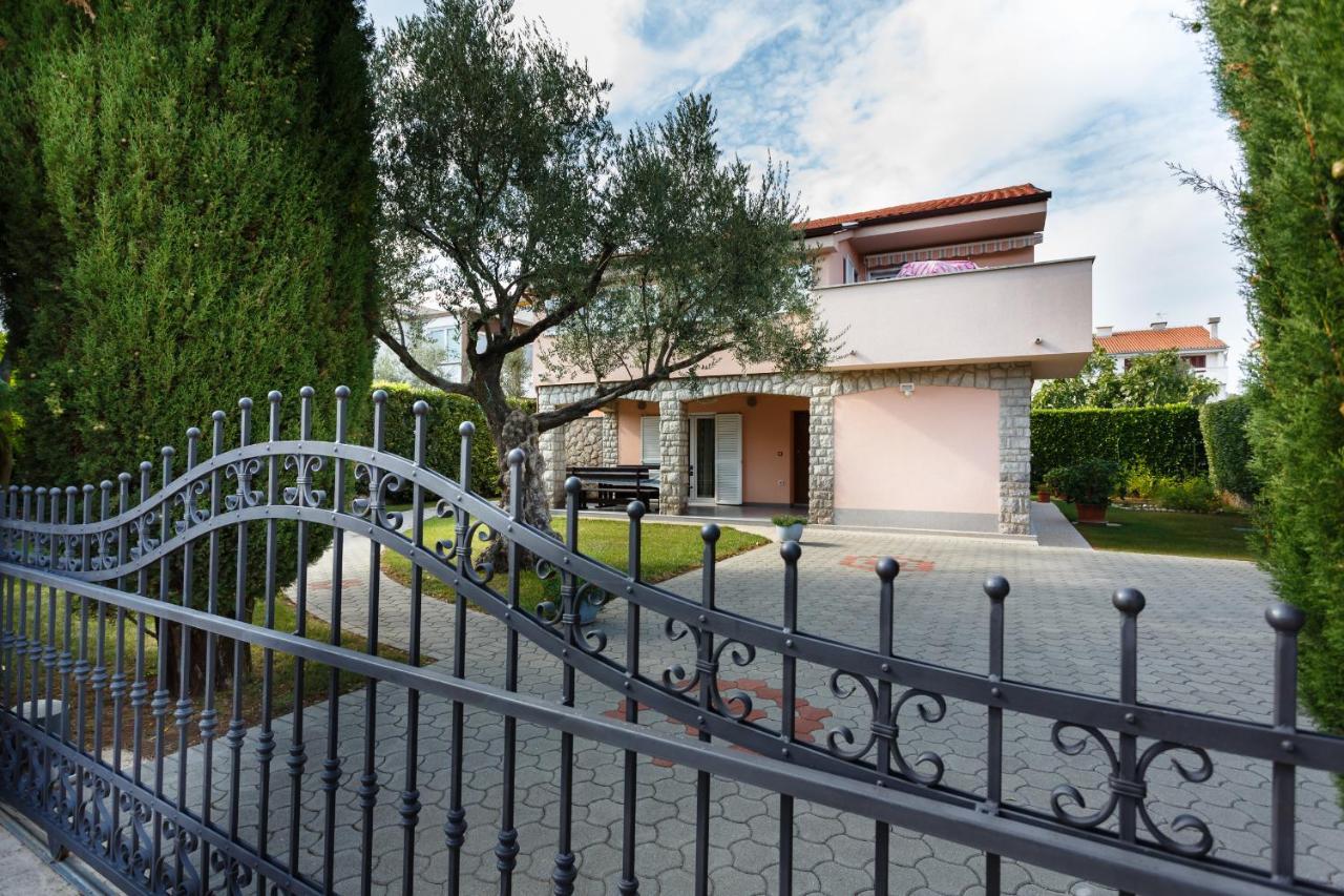 Premium Apartment Near Center And Beach With Parking Krk Town Kültér fotó