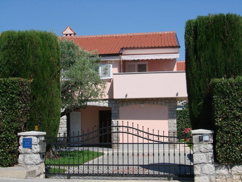 Premium Apartment Near Center And Beach With Parking Krk Town Kültér fotó