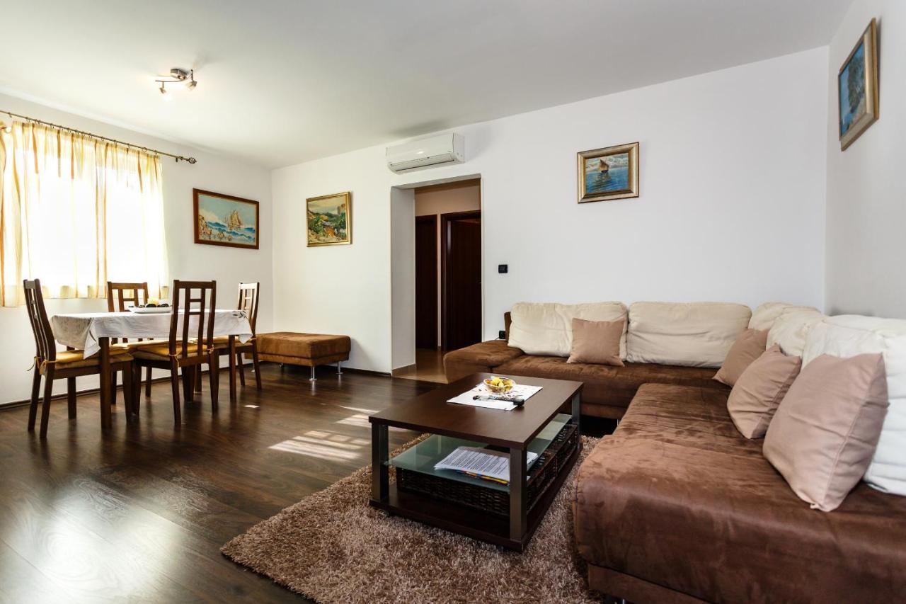Premium Apartment Near Center And Beach With Parking Krk Town Kültér fotó